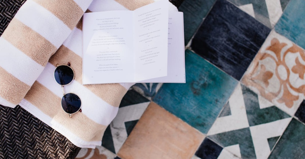 découvrez notre sélection d'accessoires de lecture indispensables pour améliorer votre expérience de lecture. des lampes de lecture aux marque-pages innovants, trouvez tout ce qu'il vous faut pour savourer vos livres dans les meilleures conditions.